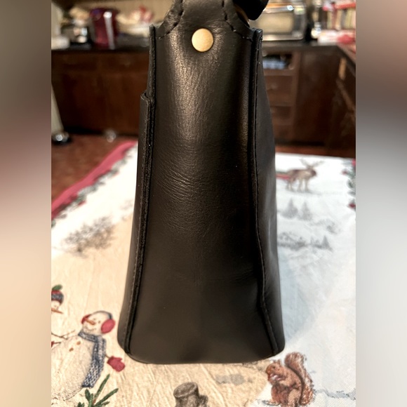 [SOLD] Portland leather goods Smooth Black Triangle. Purchased direct from PLG - Picture 4 of 5